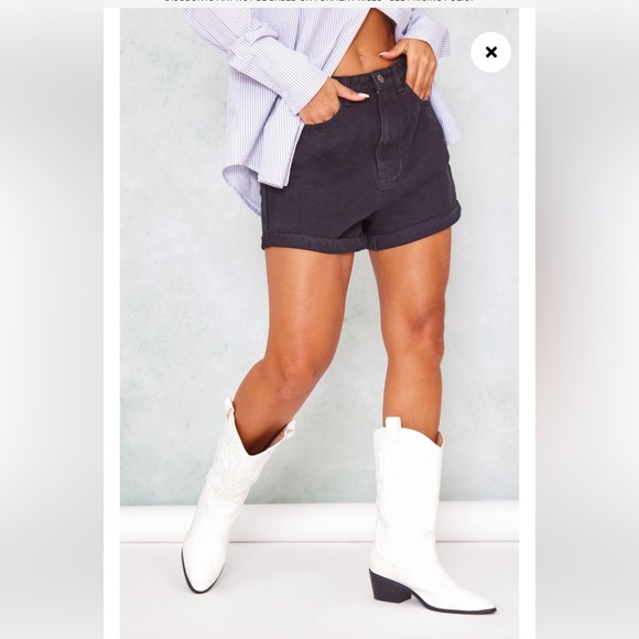 Pretty Little Thing Plus Black High Waisted Turnup Mom Short Size 26 - Picture 2 of 4